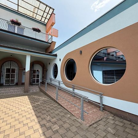 Penzión Siroň Detva Exterior foto